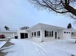 2419 44th St, Moline, IL 61265