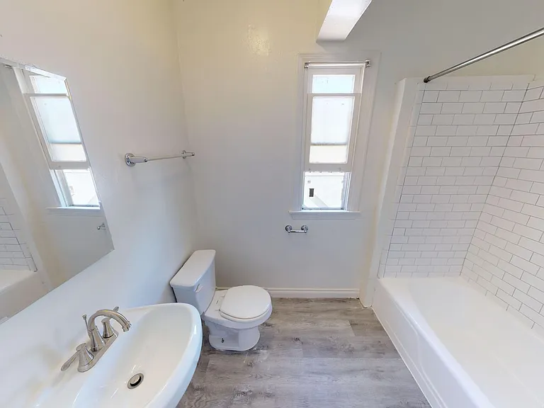 Chateau Hollywood — Photo 30