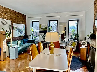 Rented by R New York