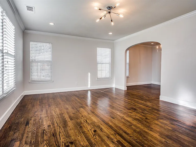 3147 Hedgerow Dr — Photo 24