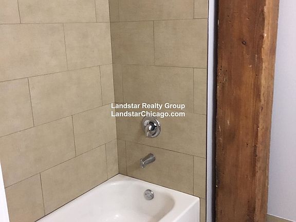 3rd image of 125 E 21st St APT 209