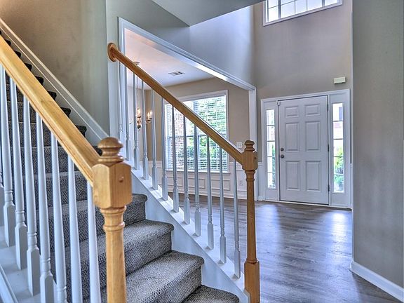 4th image of 810 Lazarus Dr