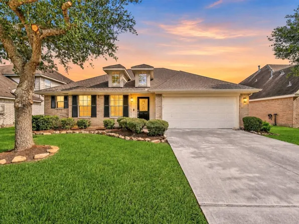 6403 Larrycrest Dr, Pearland, TX 77584