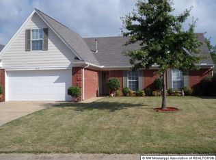 1912 Roy Dr, Southaven, MS 38671