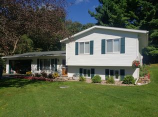 8628 Golfview Dr, Houston, MN 55943