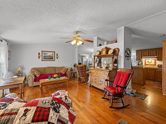 3rd image of 1847 Alexander Rd