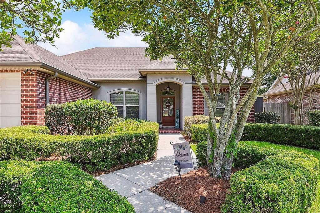 733 Cazalard St, Belle Chasse, LA 70037 Zillow