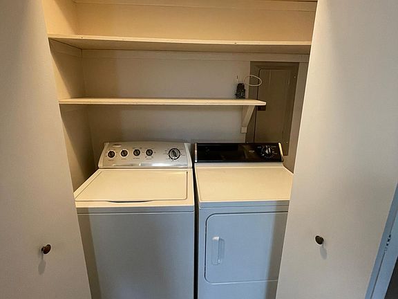 5th image of 11440 Lakeview Dr