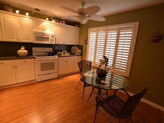 5th image of 5505 Fairway Park Dr APT 202