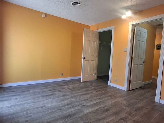 2nd image of 212 W San Vicente St