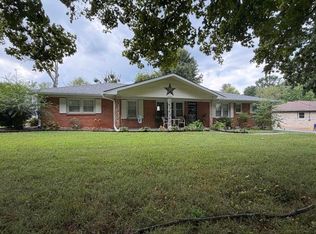 2433 Smallhouse Rd, Bowling Green, KY 42104