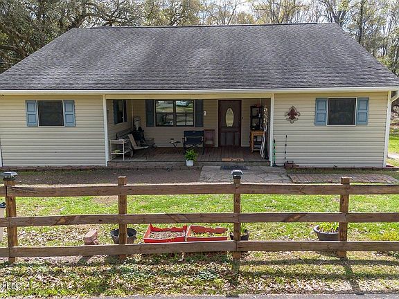 2nd image of 28 Wm Stewart Rd
