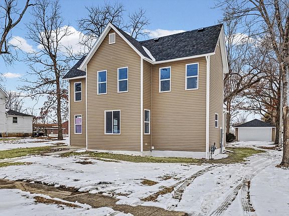 3rd image of 108 S 1st St