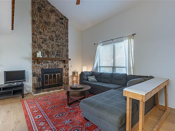 4th image of 5399 Country Ridge Dr