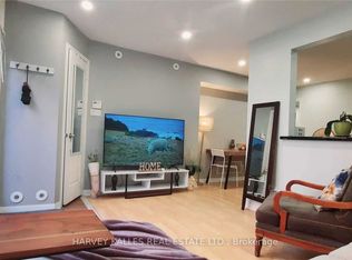 28 Douro St #220, Toronto, ON M6K 3M4