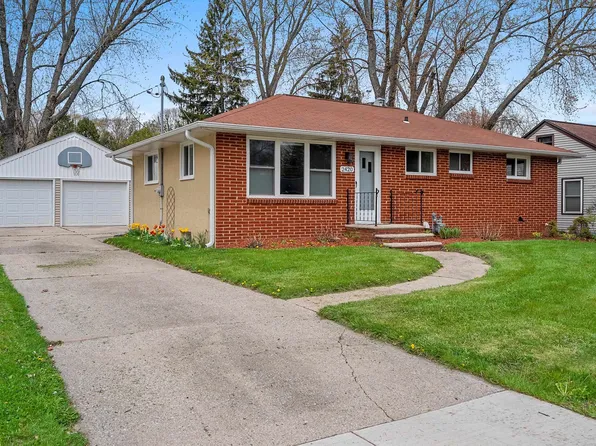 2420 Libal St, Green Bay, WI 54301