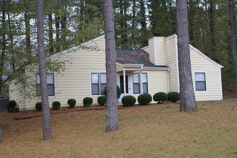 1st image of 417 River Point Dr