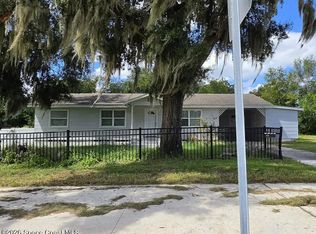 910 N Garfield Ave, Deland, FL 32724