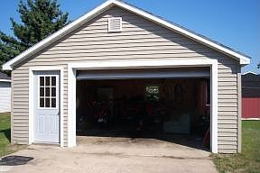 2nd image of 204 N 5th St