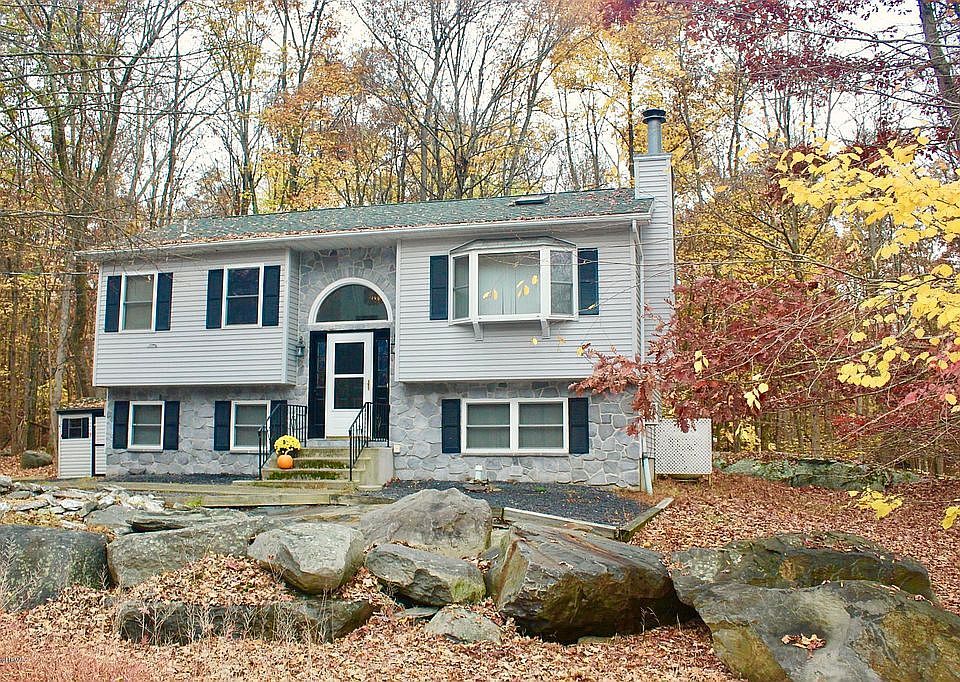 1st image of 3430 Crestwood Dr