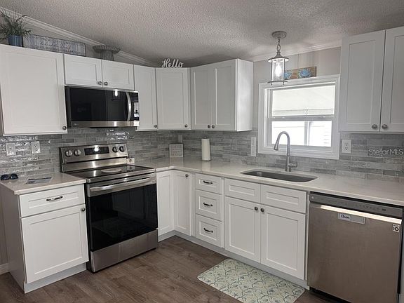5th image of 122 W Saint Annes Cir