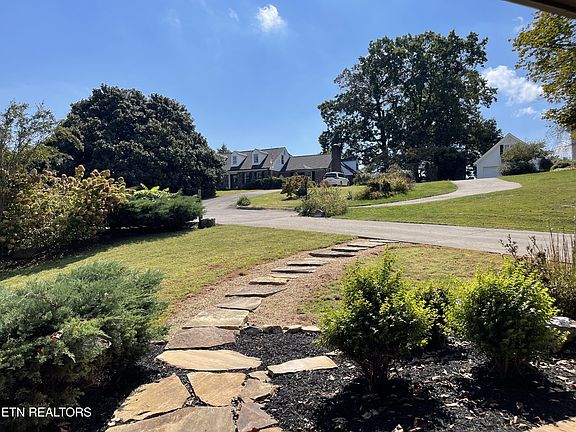 4th image of 103 Farmington Pl