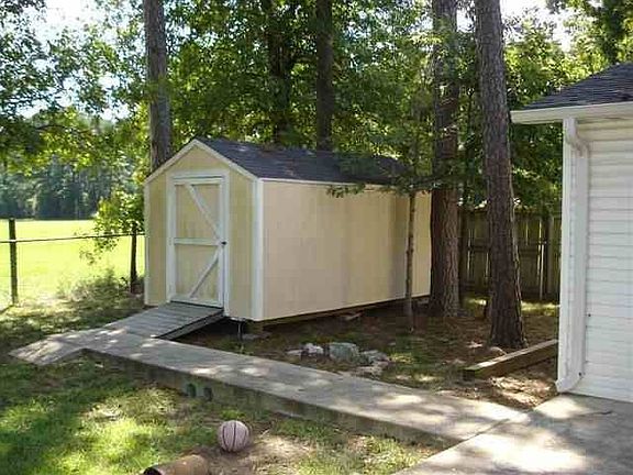 5th image of 2604 Michelle Dr