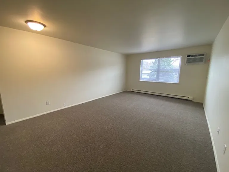 State Place Apartment Homes — Photo 39