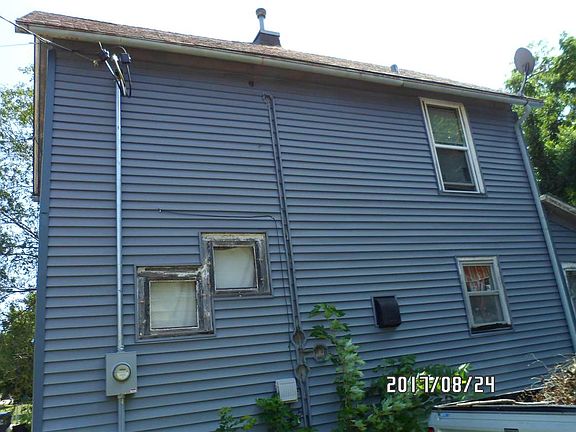 5th image of 145 Wood Ave