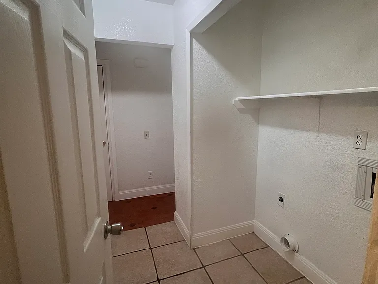5936 Fairwood St — Photo 10
