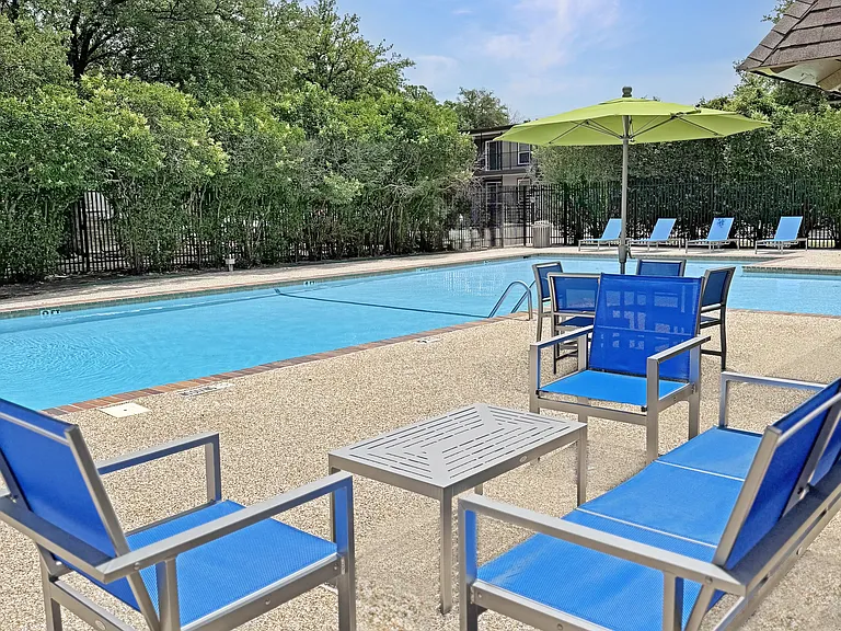 Prestonwood Hillcrest Apartments — Photo 20