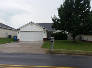 812 Tunbridge Dr, Bentonville, AR 72712