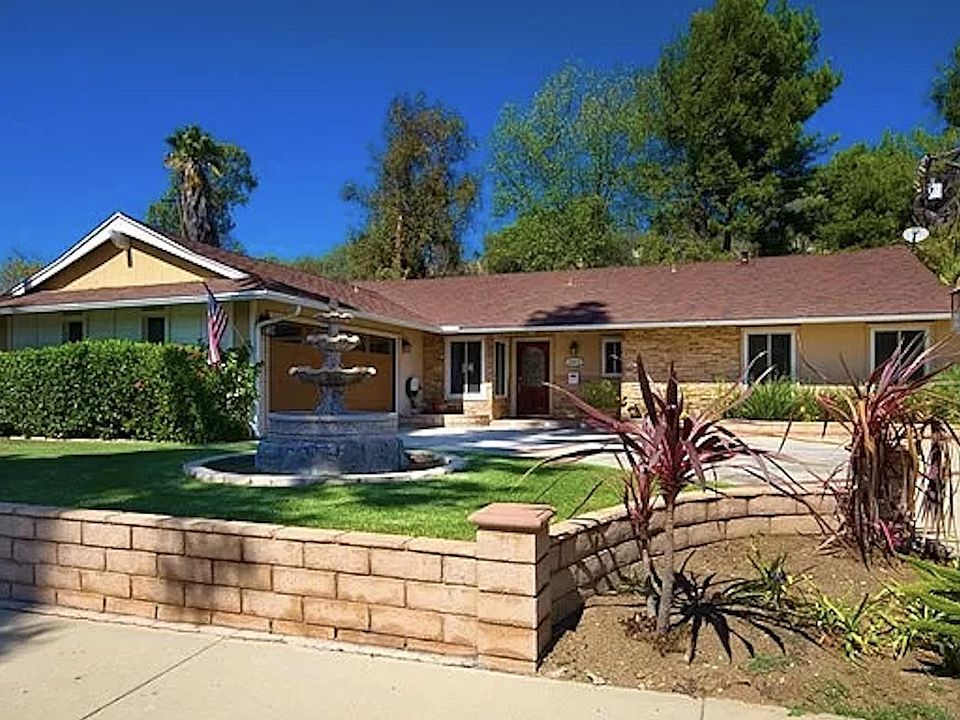 1st image of 23915 Palomino Dr
