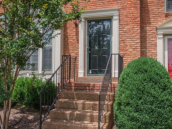 3rd image of 1020 Caldwell Ln