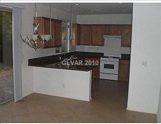 4th image of 10568 Peach Creek St