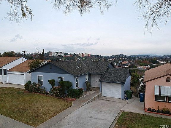 3rd image of 3025 Montezuma Ave