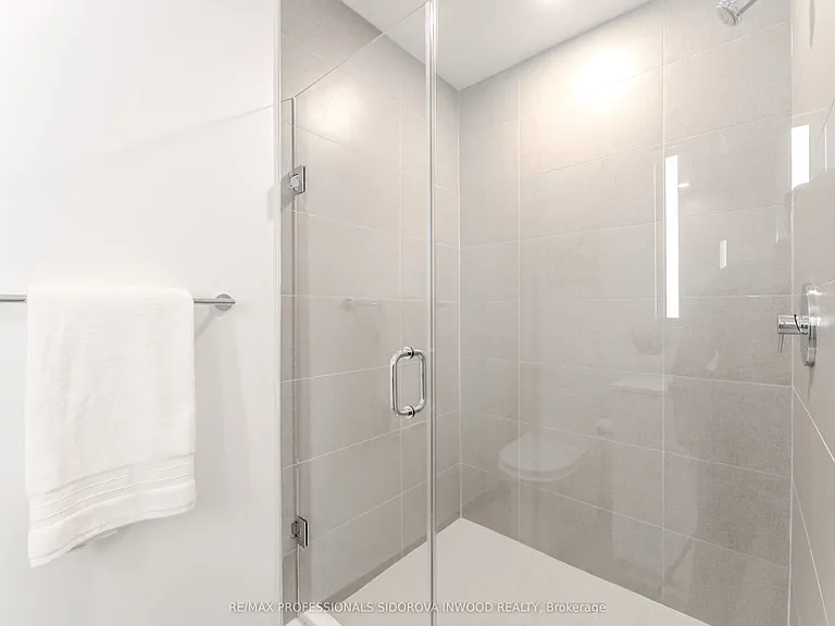 270 Dufferin St #515 — Photo 15
