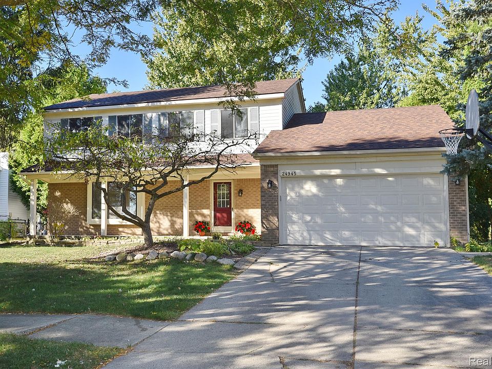 1st image of 24945 Sarah Flynn Dr