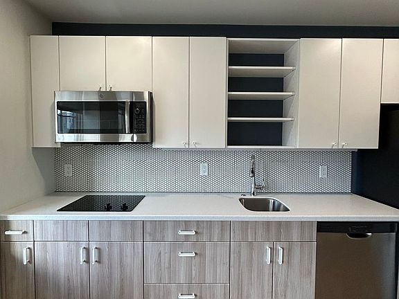 5th image of 1760 Jackson St #305