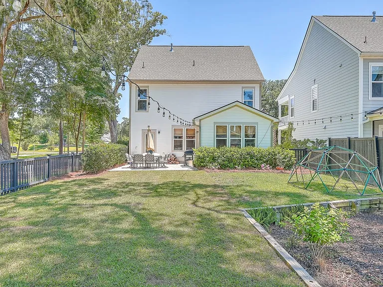 2147 Kemmerlin St — Photo 13