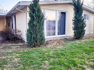 2030 Maple St, Quincy, IL 62301