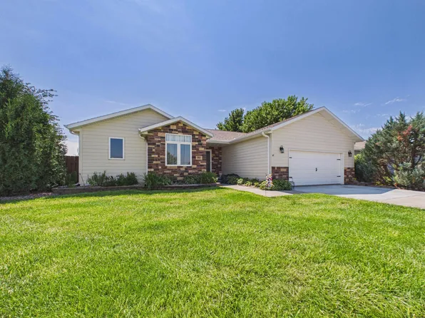 1383 Evergreen St, Minden, NE 68959