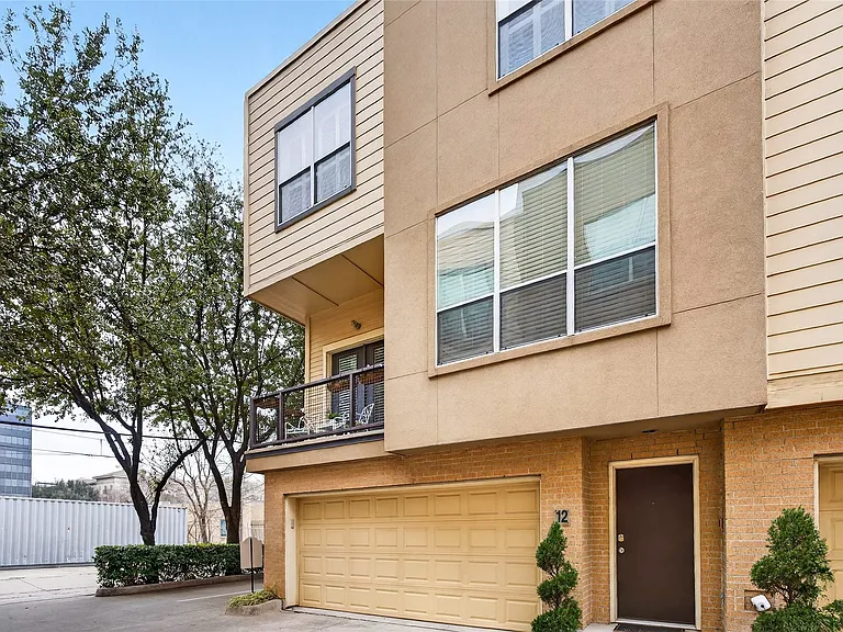 4050 McKinney Ave #12 — Photo 2