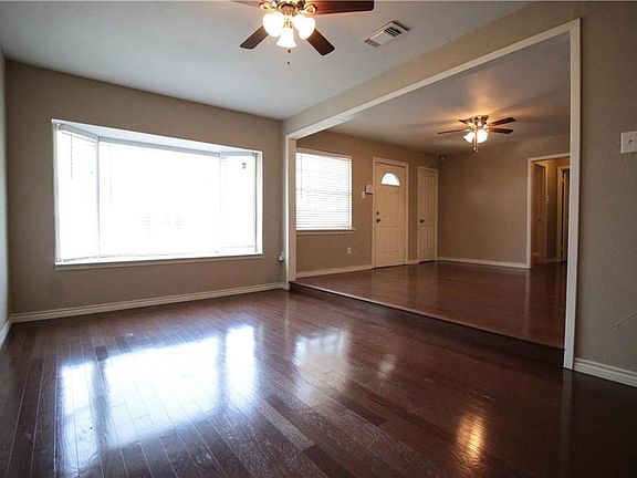 4th image of 2404 El Capitan Dr