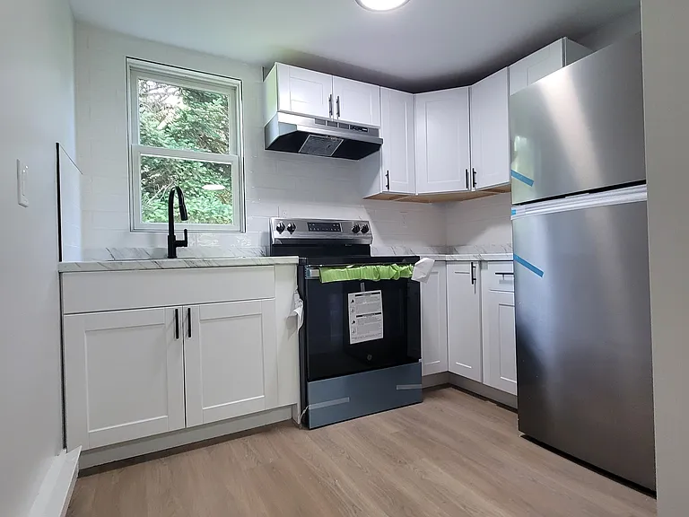 420 Crescent Ave #R2 — Photo 2