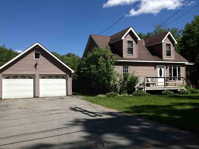 1st image of 118 E River Dr