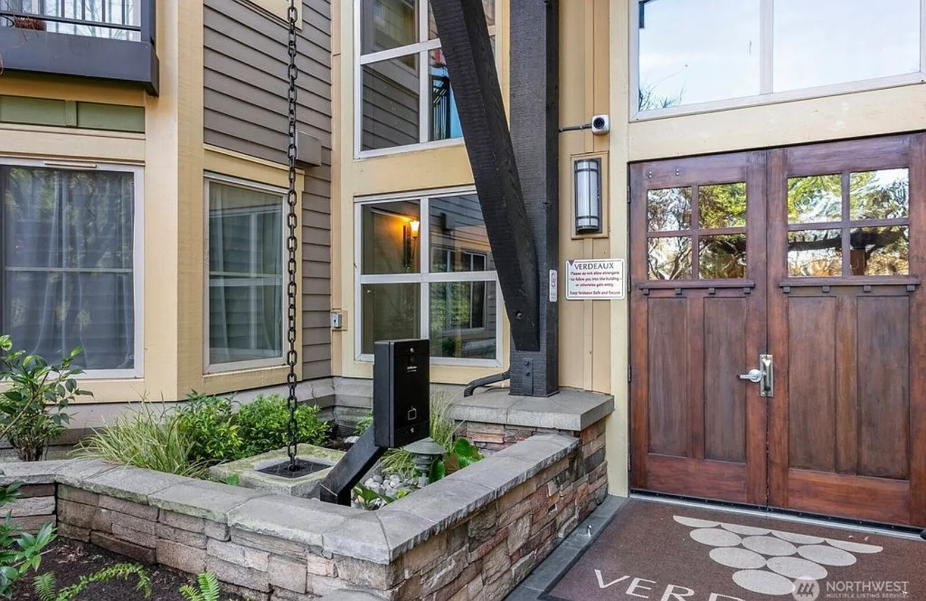 2 bed, 1241 sqft, $2,850 — Photo 2