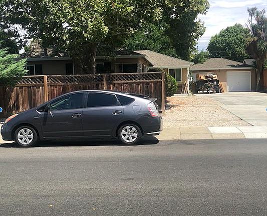 2nd image of 610 Cypress Ave
