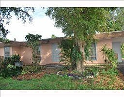 5th image of 7804 NW 73rd Ter