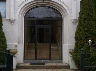 4530 S Prairie Ave APT 1N, Chicago, IL 60653